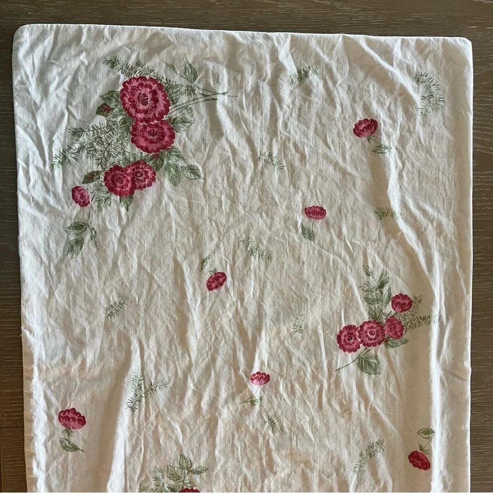 Vintage 60s Pink and Red Floral Cotton Single Standard Pillowcase/Quilt fabric